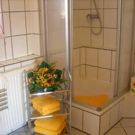 Im Chinesischen Koi-tempel Apartment Lelkendorf