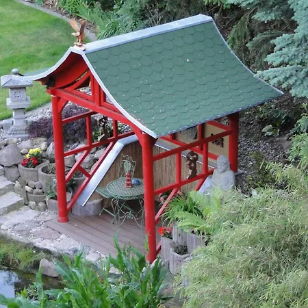 Im Chinesischen Koi-tempel Apartment