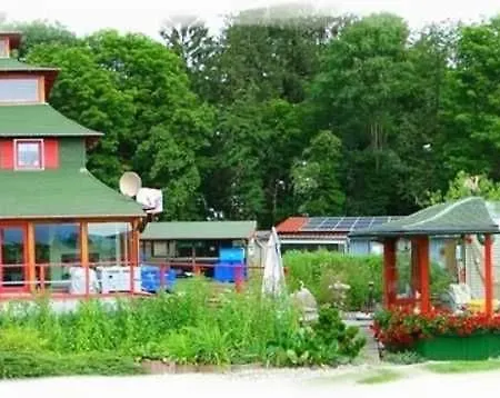Im Chinesischen Koi-tempel Lelkendorf